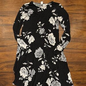 Old Navy Black and White Floral Long Sleeve Dress
